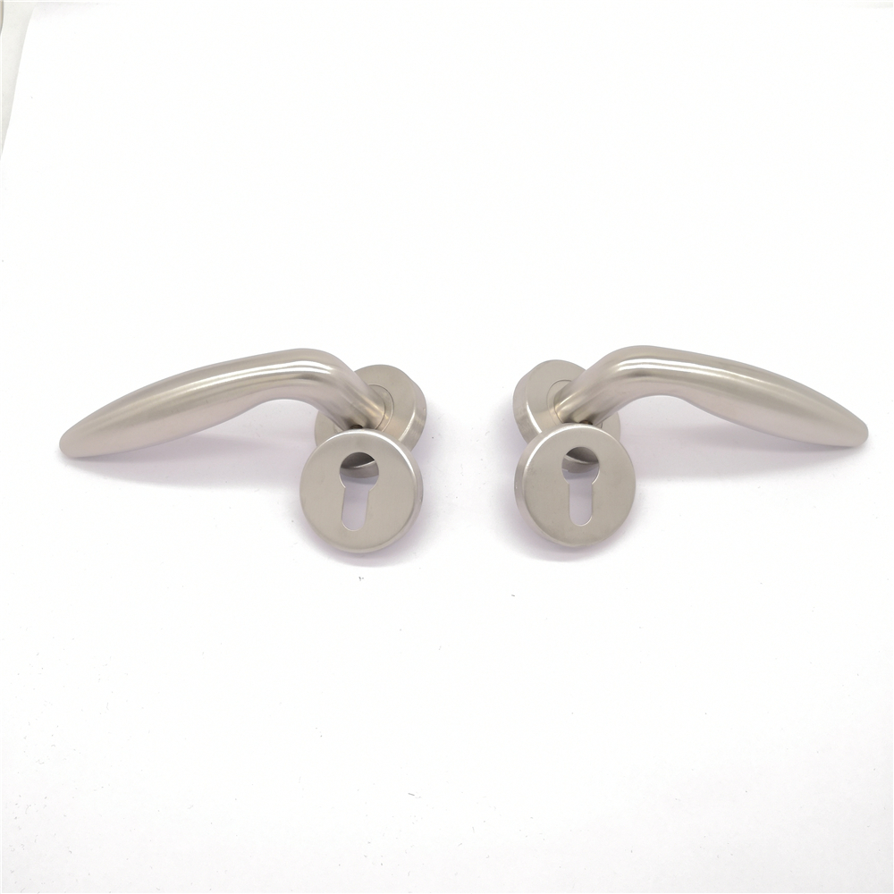 Manija de puerta de palanca de acero inoxidable 304 duradera para puerta de madera