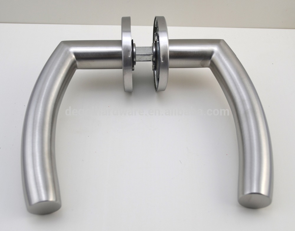 manija de la puerta moderna de bajo precio y alta calidad