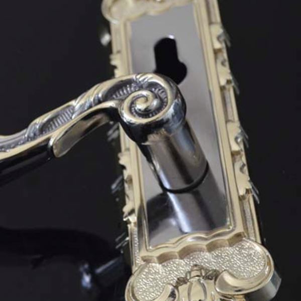 Tirador de puerta barato con cerradura de cilindro de latón completo