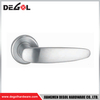 Manija de puerta de superficie pulida moldeada de precisión de aleación de zinc de aleación de aluminio, hecha en China