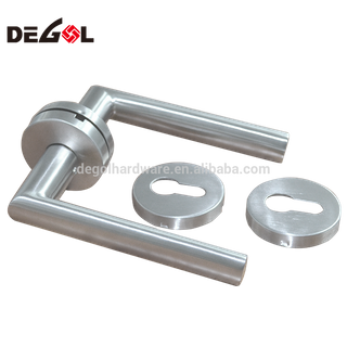 Manija de puerta de hierro forjado con palanca de acero inoxidable