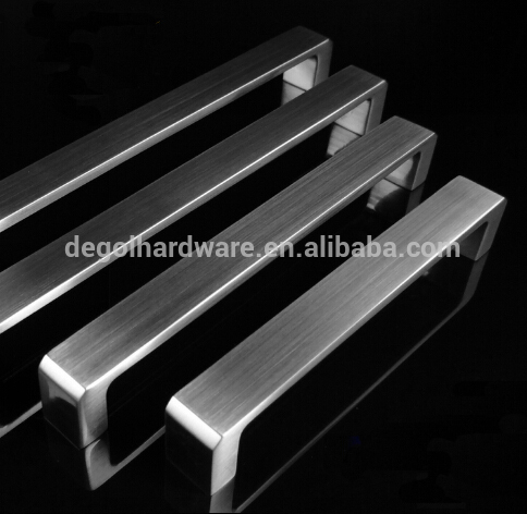 Manija barata de los muebles del hierro del diseño moderno manija tirador cromada polaca para la cocina