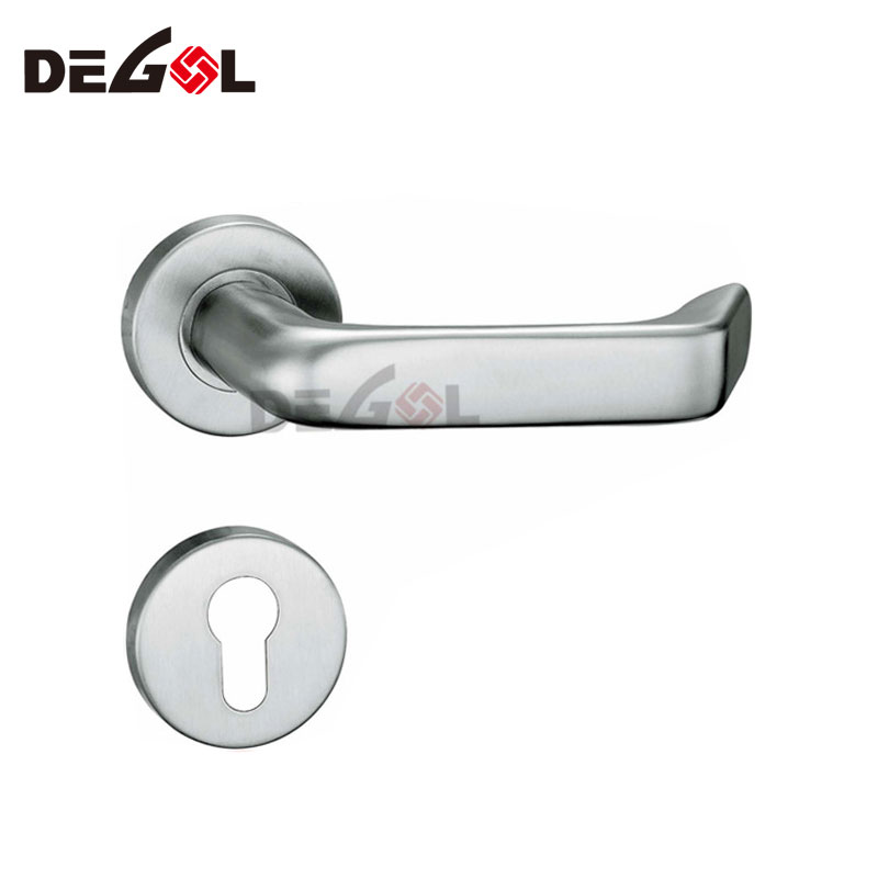 Manija de puerta de acero inoxidable 304 Herrajes de construcción de lujo Manija de puerta de zinc exterior