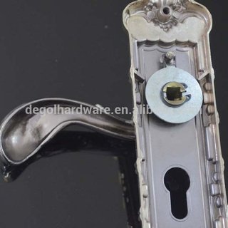 Manija de puerta de palanca clásica de aleación de zinc de lujo Jiangmen con placa