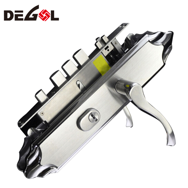 hermosa puerta de la puerta exterior del dormitorio