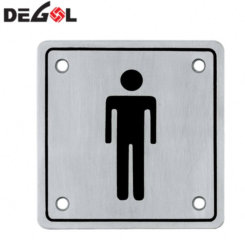 placa de matrícula de la puerta del hotel