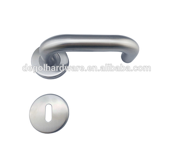 Nuevo diseño de China al por mayor de bajo precio de aleación de zinc estilo británico manija de la puerta