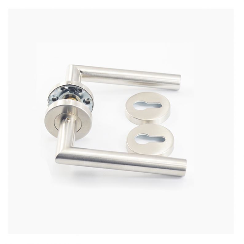 Los fabricantes en China de acero inoxidable en forma de U de la palanca de la puerta del tubo interior embutirán 2.5usd