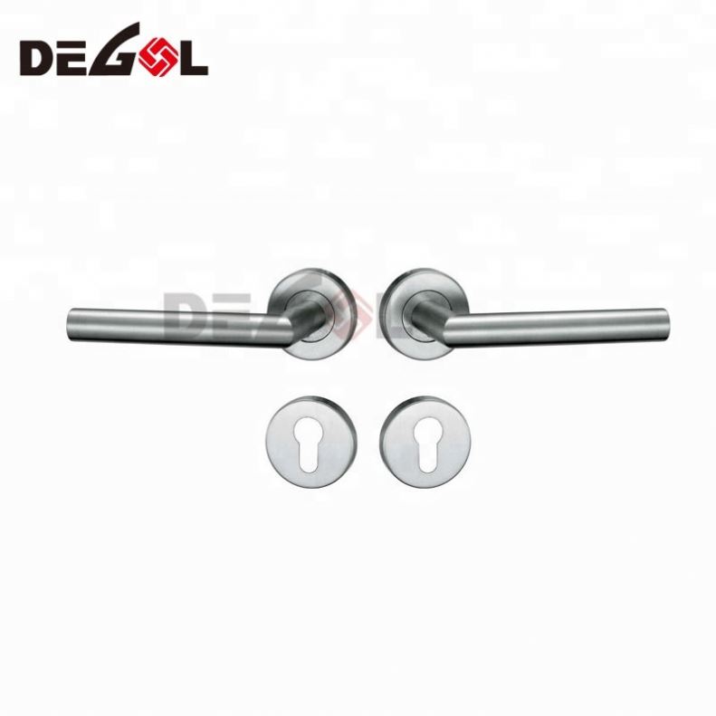 Fabricantes en China manija de la puerta de la palanca del tubo de acero inoxidable